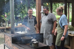 La Fortuna: Visita a una fattoria biologica e lezione di cucina 'dalla fattoria alla tavola'.