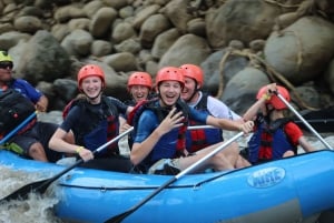Excursão de rafting no rio Arenal com almoço costarriquenho