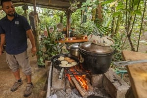 La Fortuna: Kleingruppen-Halbtagserlebnis auf einer Campesino-Farm