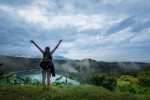 La Fortuna: Small Group Trek in Hule Lagoon Volcanic Crater