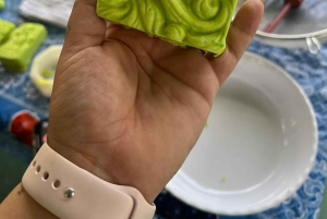 La Fortuna: Fazer sabão e caminhada pela vida selvagem