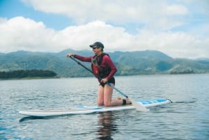 La Fortuna: stand-up paddlesurfen op het meer van Arenal