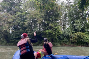 La Fortuna: *TOP* Wildlife Safari Float Experience by Raft