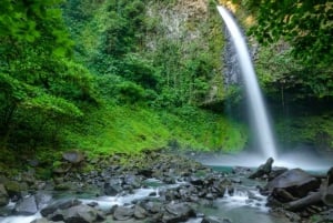 La Fortuna: Waterfall Hike with Transportation