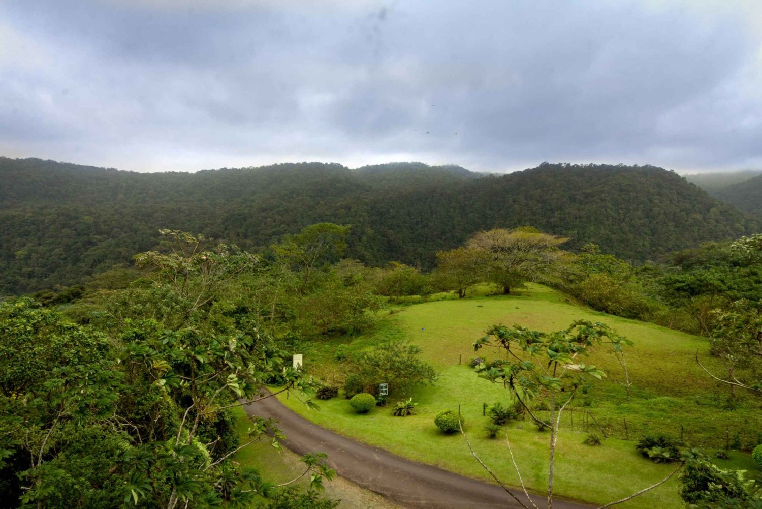 La Fortuna: Waterfall Rappelling and Mountain Bike Tour