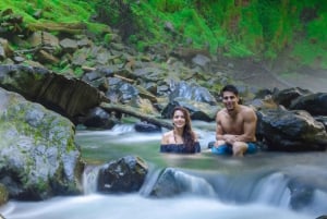 Combinaison cascade, volcan et ponts suspendus de La Fortuna