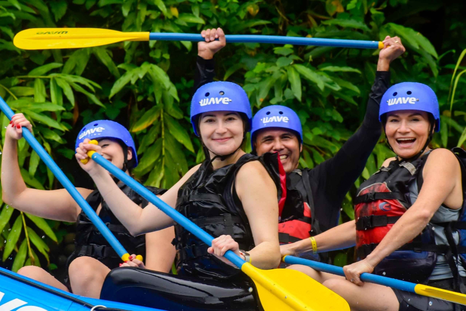 La Fortuna: White Water Rafting and EcoTermales Springs Tour