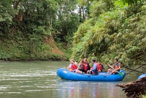 La Fortuna: Wildlife Safari Floß mit Mittagessen