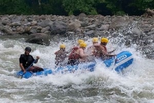 La Fortuna:Zip line,Tarzán Swing & White Water Rafting Combo