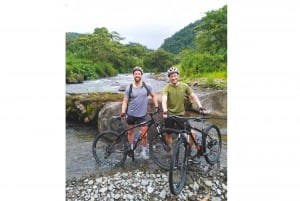 Lago Arenal e vulcano Mountain bike (moderato)