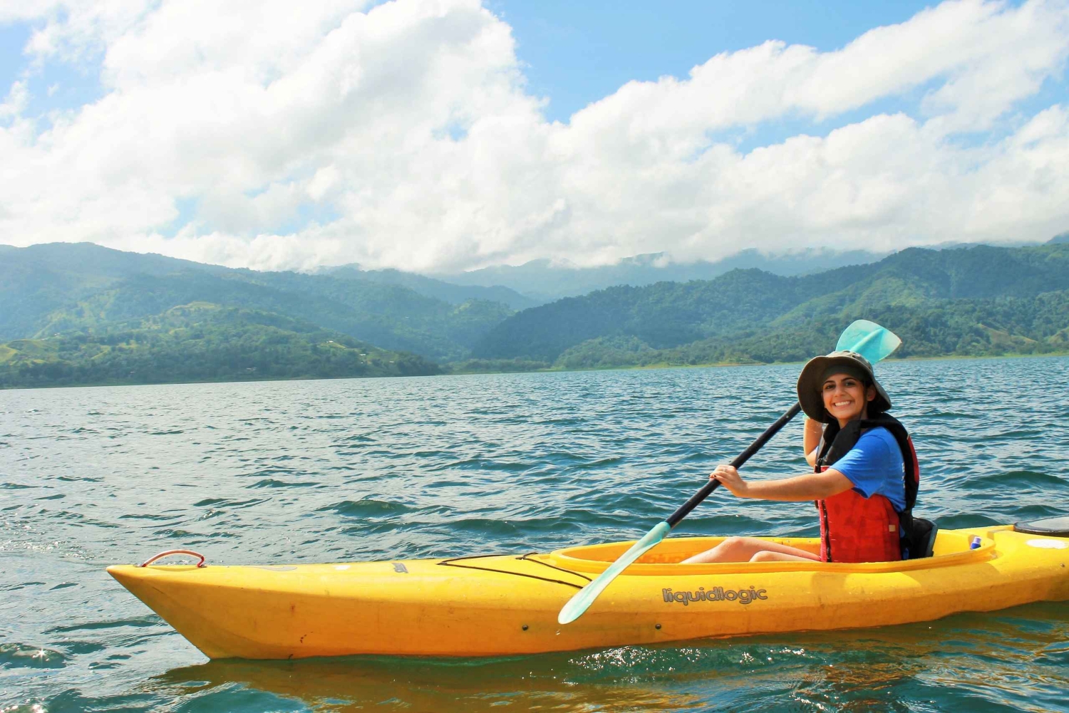 Lake Arenal: Kayaking and Biking Combo Tour