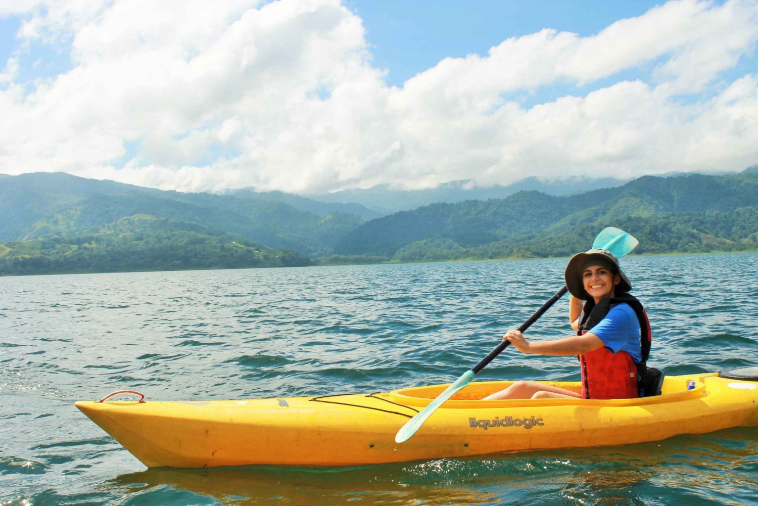 Lake Arenal: Kayaking and Biking Combo Tour