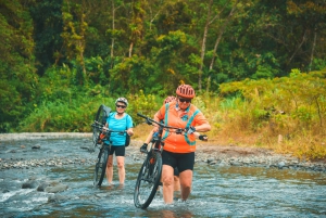 Lake Arenal: Stand Up Paddle Boarding and Biking Day Trip