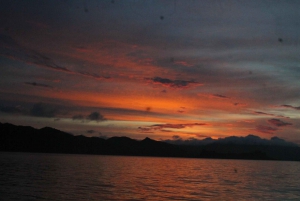 Jezioro Arenal: rejs o zachodzie słońca z bimberem