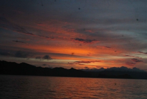 Lake Arenal: Sunset Cruise with Moonshine