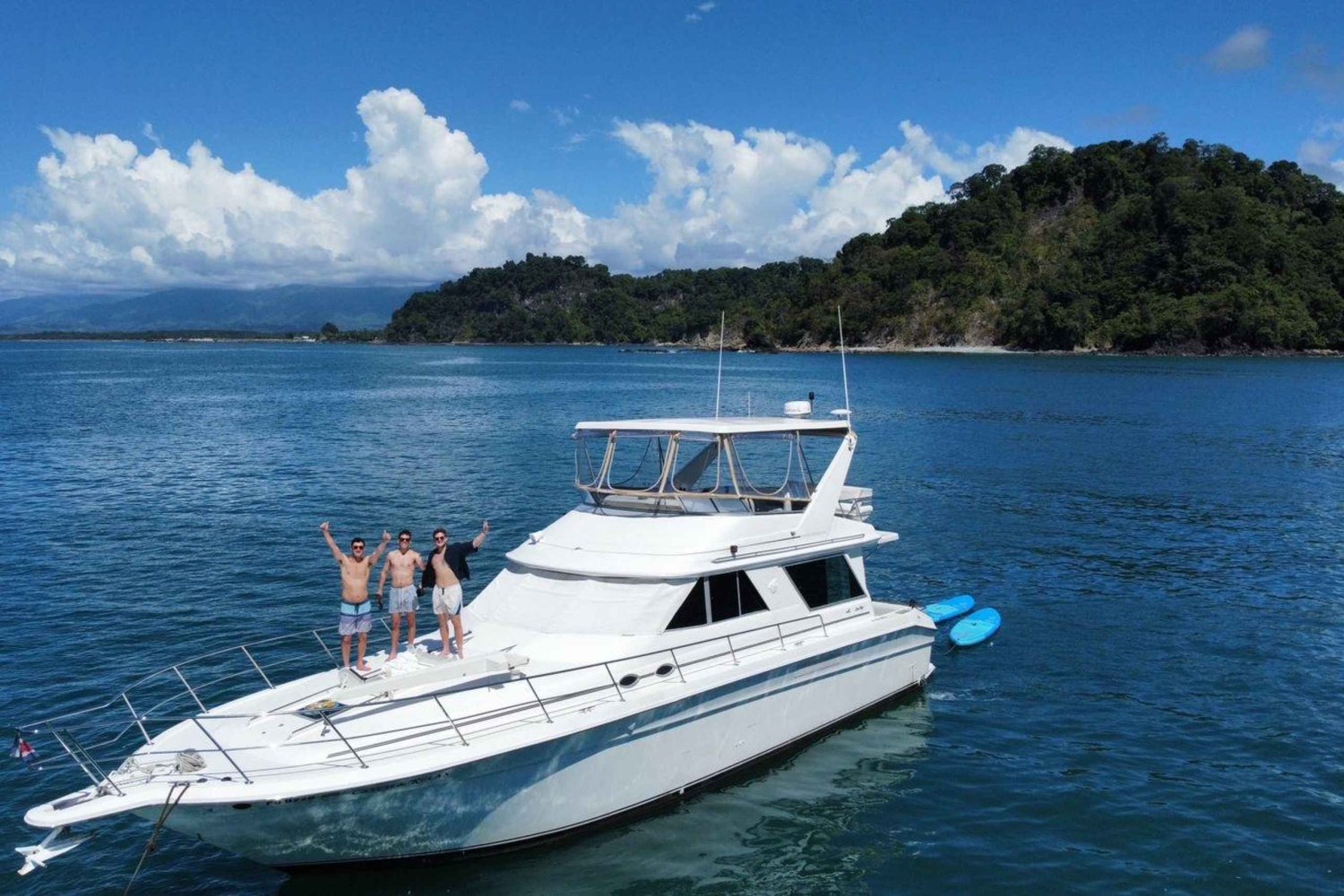 Luxe 53' privéjacht in Manuel Antonio