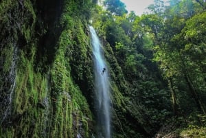 Machique Adventure Canyoning og zipline-tur Costa Rica