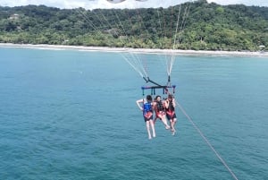 Manuel Antonio: Parasailing på stranden med Aguas Azules