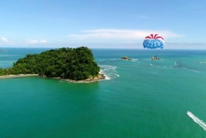 Manuel Antonio: Parasailing på stranden med Aguas Azules