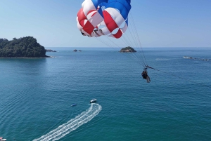 Manuel Antonio: Manuel Manuel Manuel: Beach Parasailing Aguas Azulesin kanssa