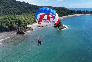 Manuel Antonio: Manuel Manuel Manuel: Beach Parasailing Aguas Azulesin kanssa