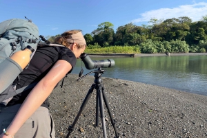 Национальный парк Мануэля Антонио, полная дикой природы