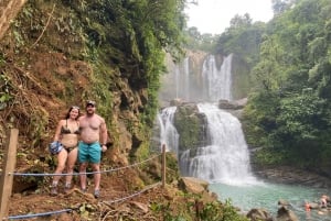 Manuel Antonio: Nauyaca Waterfall and Beach Towns Tour