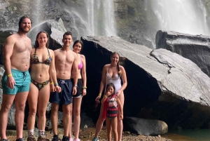 Manuel Antonio : Chutes d'eau de Nauyaca - journée complète en formule tout compris