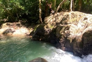 Manuel Antonio: Nauyaca Waterfall and Beach Towns Tour