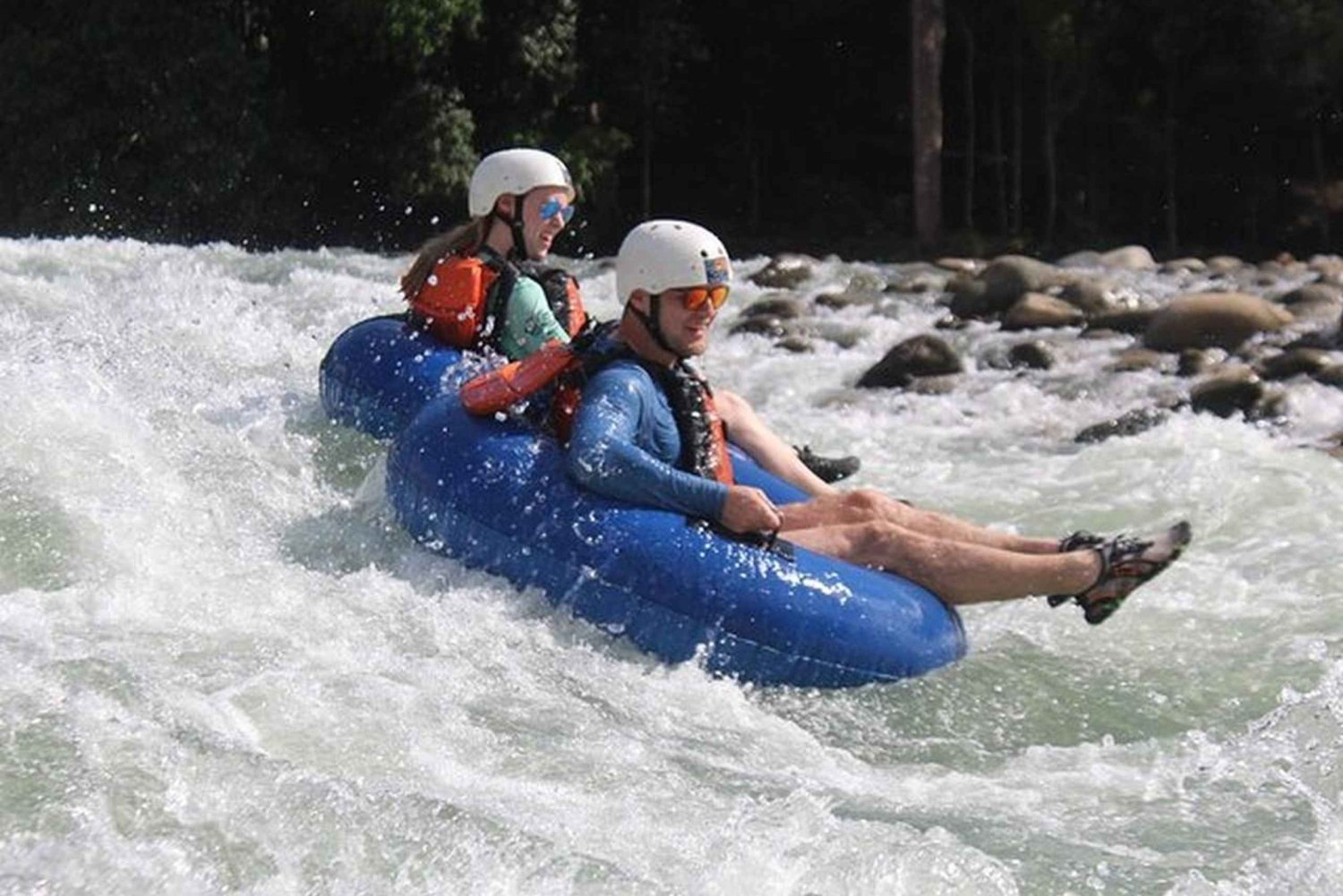 Manuel Antonio: Tubing på Savegrefloden