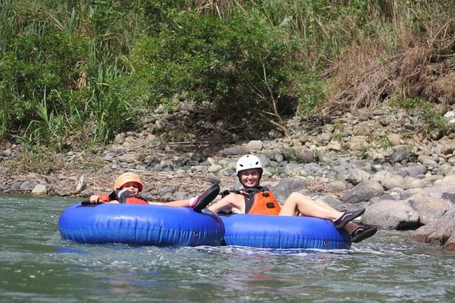 Manuel Antonio: Tubing på Savegre-elven