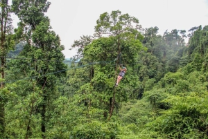 Manuel Antonio: Zipline, rappeller och vattenfallstur