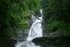 Miramar : Circuit en tyrolienne dans la cascade du 11e parallèle