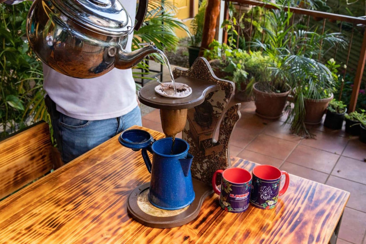 Monteverde: kahvikierros ja sokeriruoko El Pueblossa