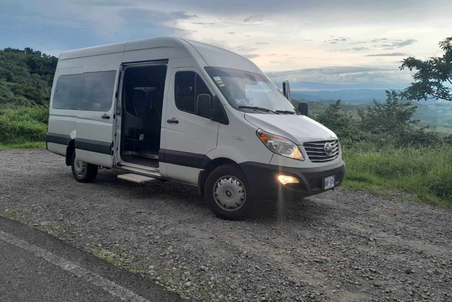 Monteverde: Transfer till Santa Teresa med naturskön färjetur