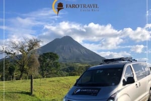 Monteverde: Kuljetus Manuel Antonioon tai Queposiin
