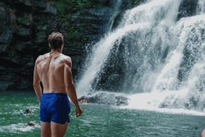Cascadas de Nauyaca: Tour de día completo a las Cascadas