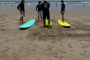Nosara: Playa Guionesin surffauskurssi paikallisen ohjaajan kanssa