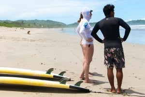 Nosara: Playa Guionesin surffauskurssi paikallisen ohjaajan kanssa