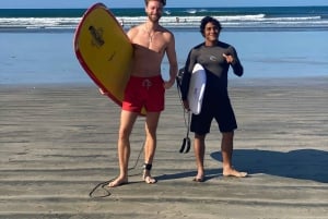 Nosara: Playa Guionesin surffauskurssi paikallisen ohjaajan kanssa