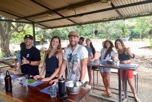 Nosara: tradycyjna kostarykańska lekcja gotowania i posiłek