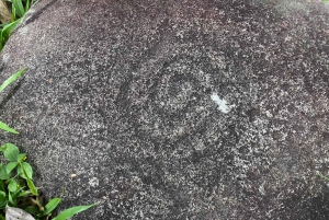 Увита: Археологические места с камнями-сферами