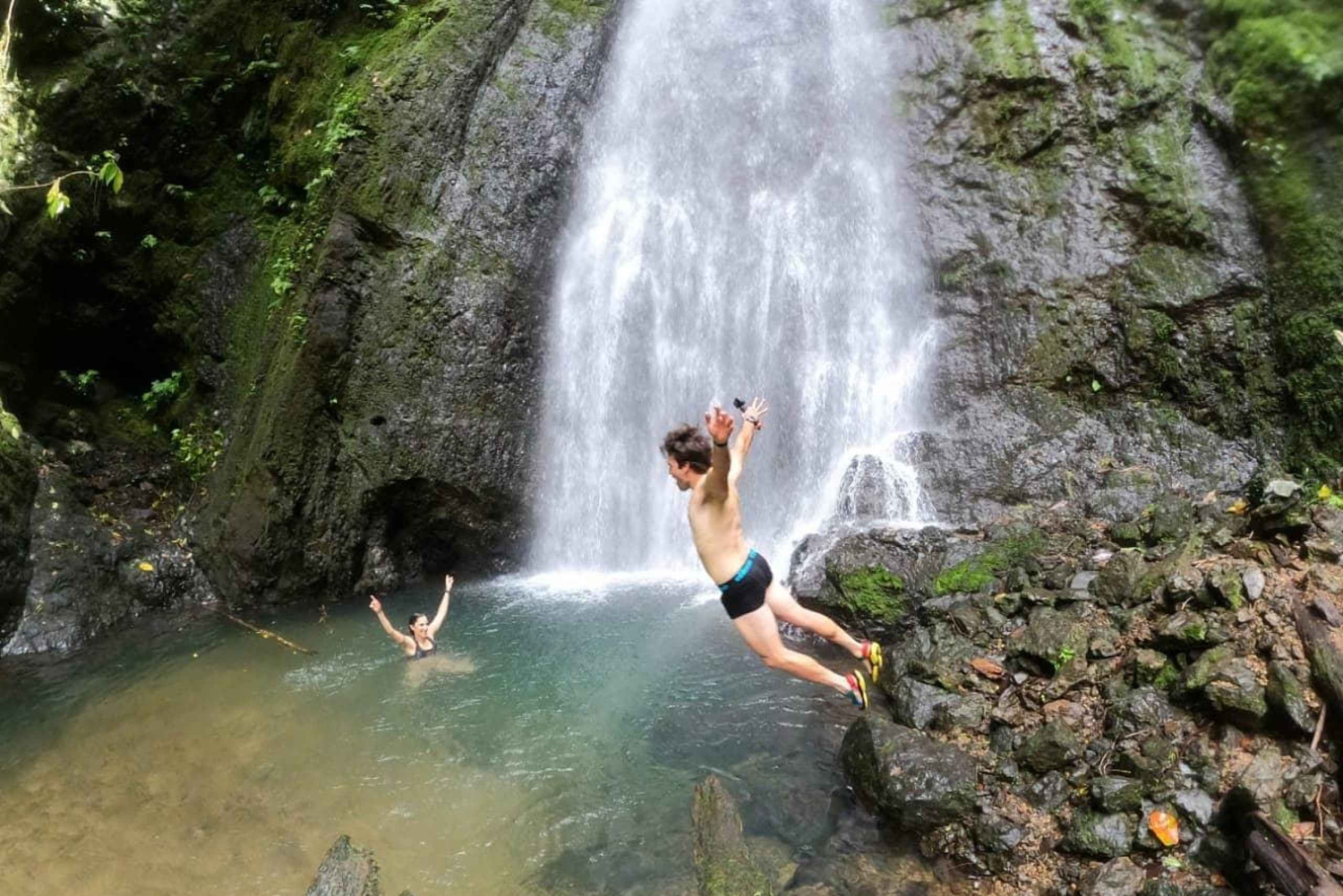 Noche en Sirena y San Pedrillo, Parque Nacional de Corcovado