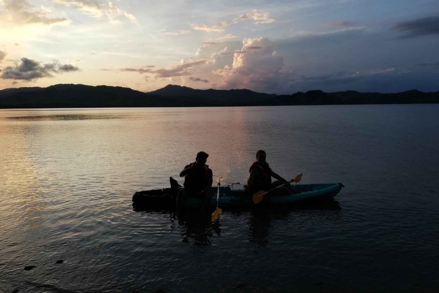 Paquera: Sunset and Bioluminescence Evening Kayaking Tour