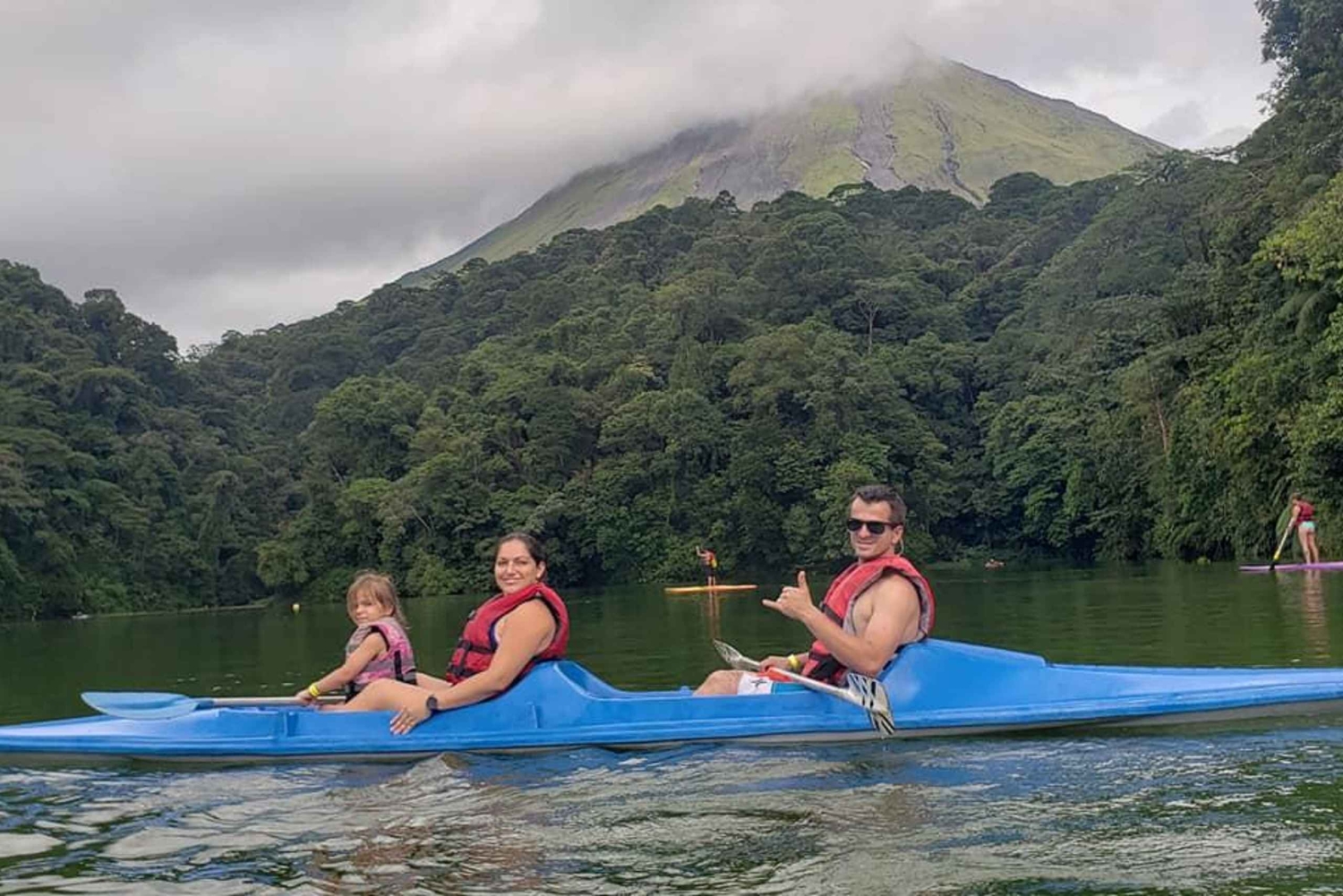 La Fortuna: Caminata Parque Ecológico Volcán Arenal+ Canopy+ Aguas termales