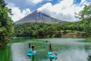 La Fortuna: Caminata Parque Ecológico Volcán Arenal+ Canopy+ Aguas termales