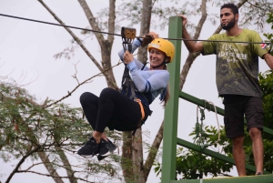 La Fortuna: Caminata Parque Ecológico Volcán Arenal+ Canopy+ Aguas termales