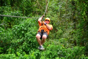 La Fortuna: Caminata Parque Ecológico Volcán Arenal+ Canopy+ Aguas termales