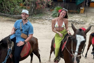 Playa Flamingo: Ridning på stranden