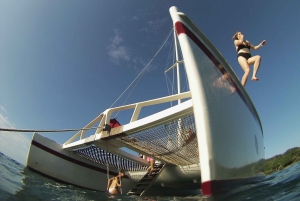 Playa Tamarindo: Sunset Sailing and Snorkeling Tour